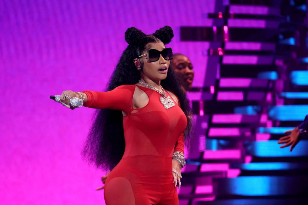 Nicki Minaj, Billie Eilish, Katy Perry und andere Musiker unterzeichnen Brief gegen unverantwortliche KI
